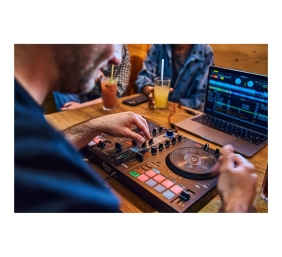 Hercules | DJ controller | DJ Essentials Kit | Speakers | USB connectivity