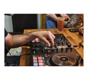 Hercules | DJ controller | DJ Essentials Kit | Speakers | USB connectivity