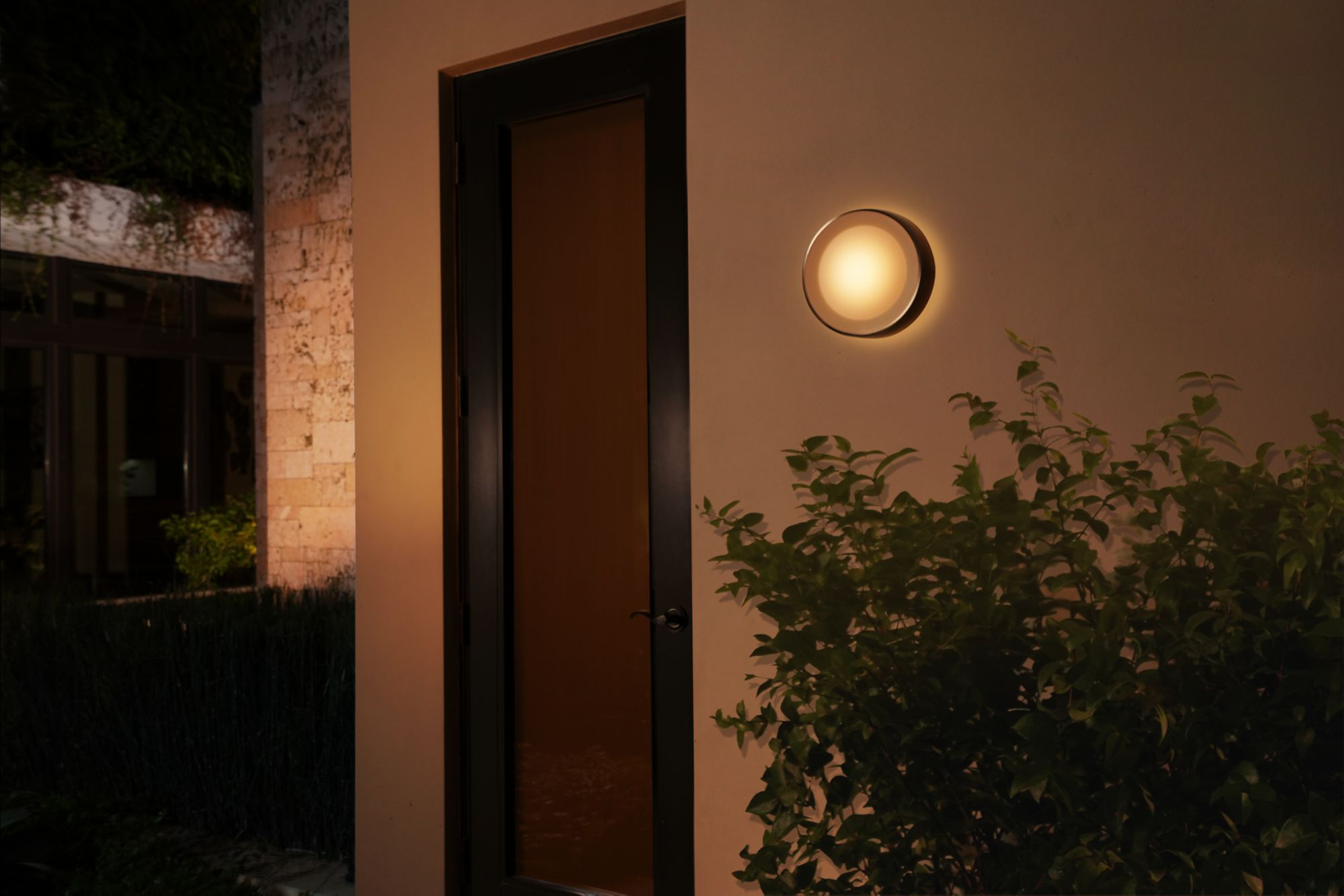 Philips Hue WCA Daylo Outdoor Wall Lantern, Inox | 15 W | 2000-6500 Hue White Colour Ambiance
