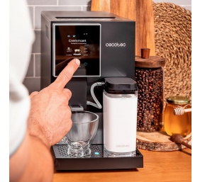 Cecotec Coffee Maker | Cremmaet Compactccino Connected | Pump pressure 19 bar | Built-in milk frother | Super-automatic | Black