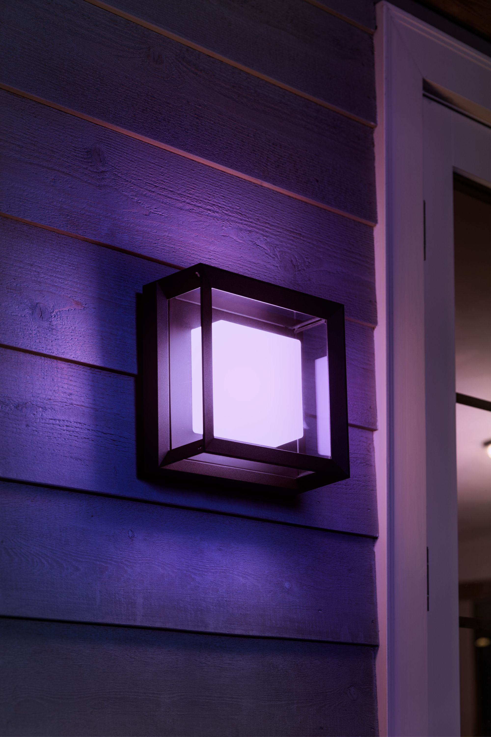 Philips Hue WCA Econic Outdoor Square Wall Lantern | 15 W | 2000-6500 Hue White Colour Ambiance