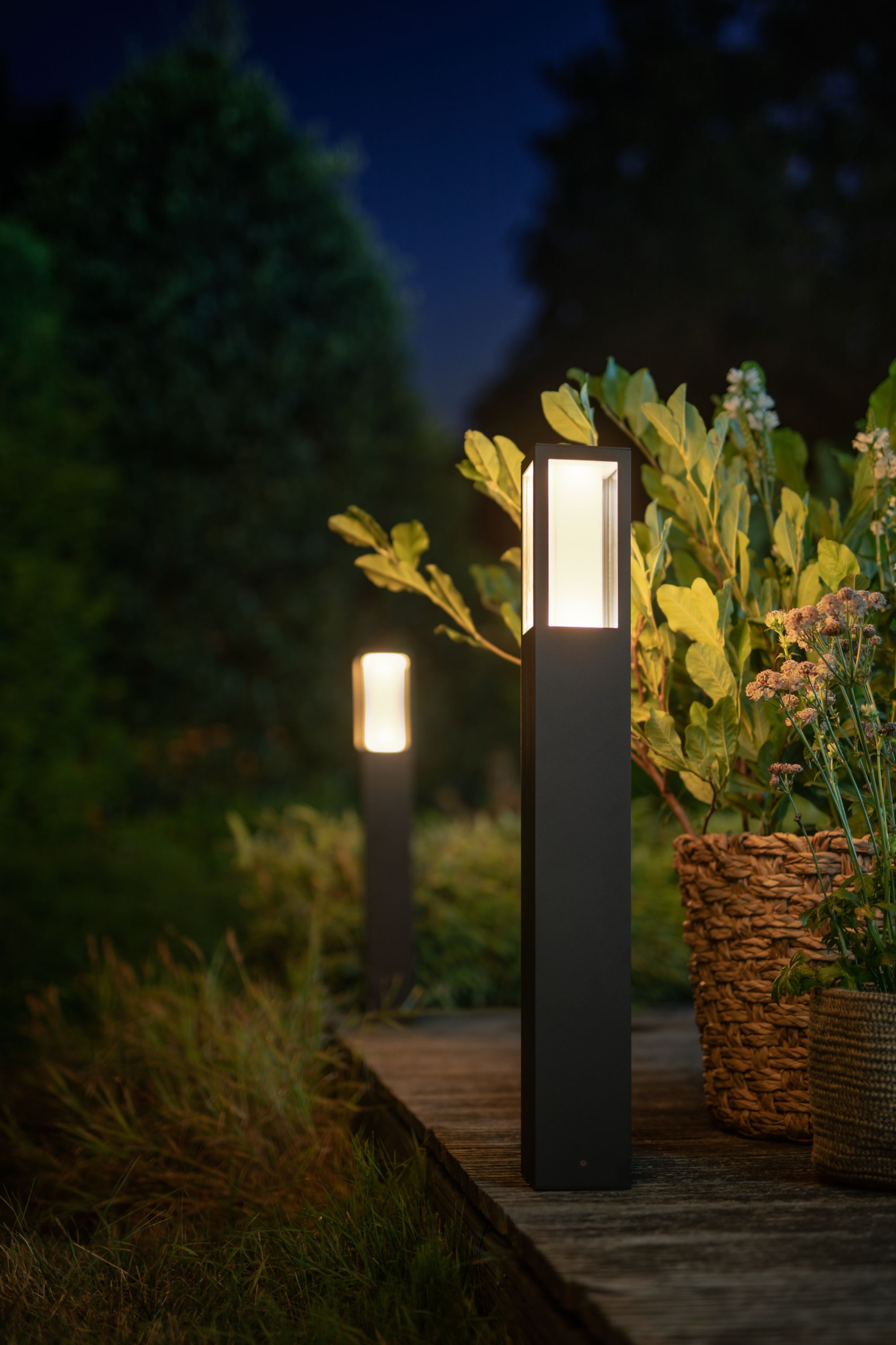 Philips Hue WCA Impress Outdoor Post Lantern | 8 W