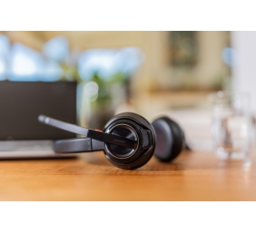 Poly Savi 8220 UC MS Teams DECT Belaidės ausinės, Bluetooth, USB-A/C Adapter, Charging Stand, Juoda