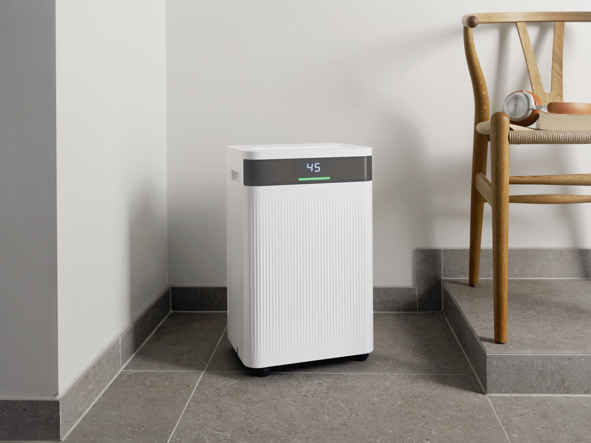 Mill Dehumidifier | MDH20 | Suitable for rooms up to 20-30 m² | Water tank capacity 4 L | White