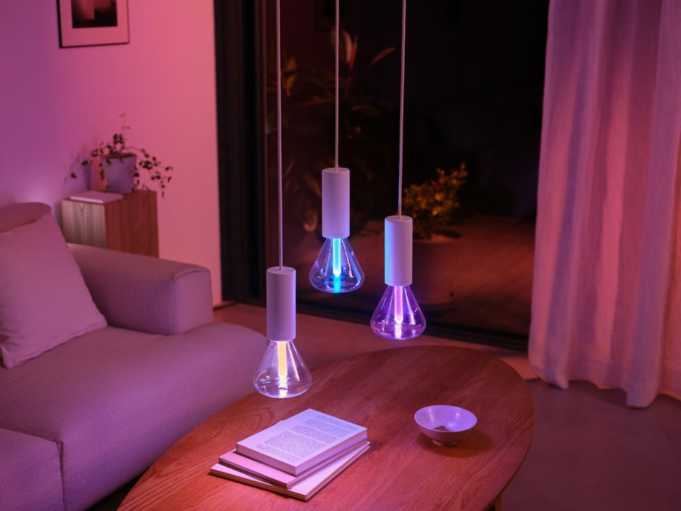 Philips Hue WCA Lightguide Triangle | E27 | 6.8 W | White and colour light