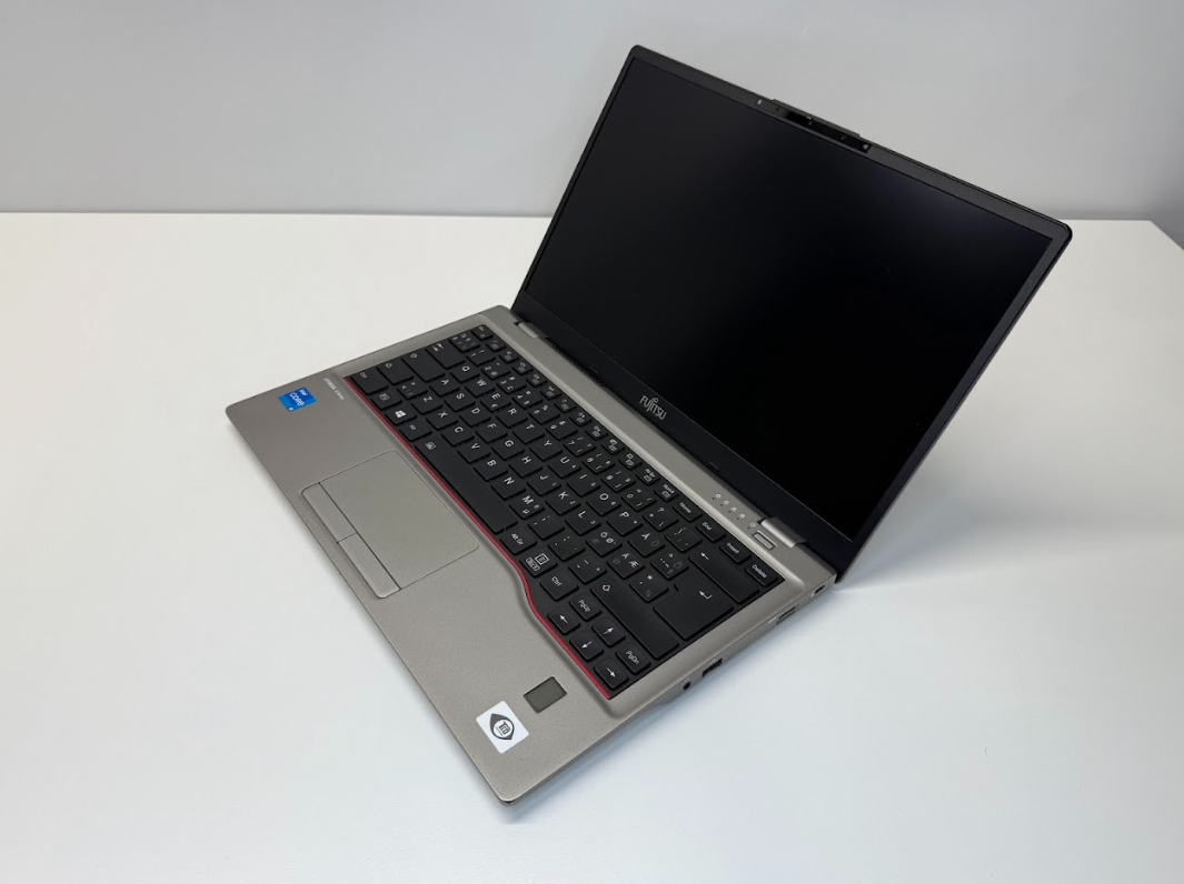 Fujitsu Siemens | RENEW | Grade B | LIFEBOOK U7411 | 13.9 " | FHD | i5-1135G7 | 8 GB | SSD | 256 GB | Intel Iris Xe Graphics | Windows 11 Pro | Keyboard language Nordic/Estonian | 12 month(s)
