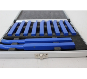 SALE OUT. TURNING KNIVES IN A CASE 10x10mm / 11 pcs. SUITCASE /SILVER | Geko BROKEN LOCK, SCRATCHED PAINT