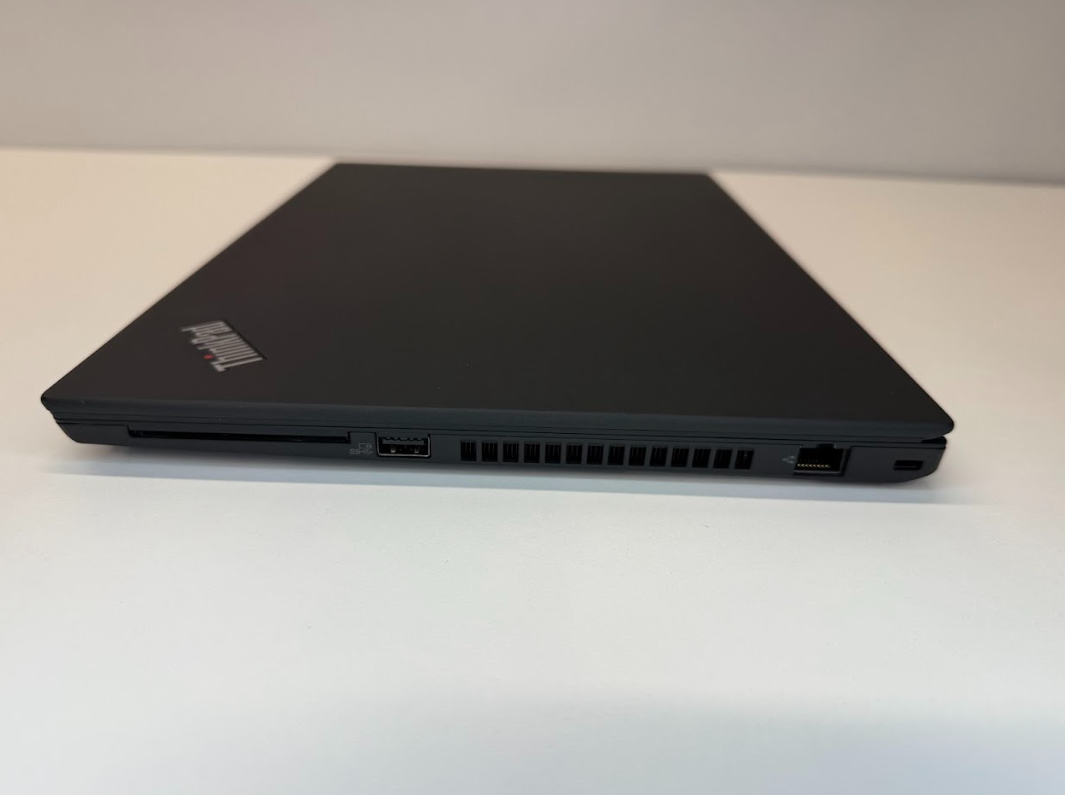 Lenovo RENEW | Grade A | ThinkPad T14 Gen 2 | 14 " | i5-1135G7 | 16 GB | SSD | 256 GB | Intel Iris Xe Graphics | Windows 11 Pro | Keyboard language Nordic | 12 month(s)