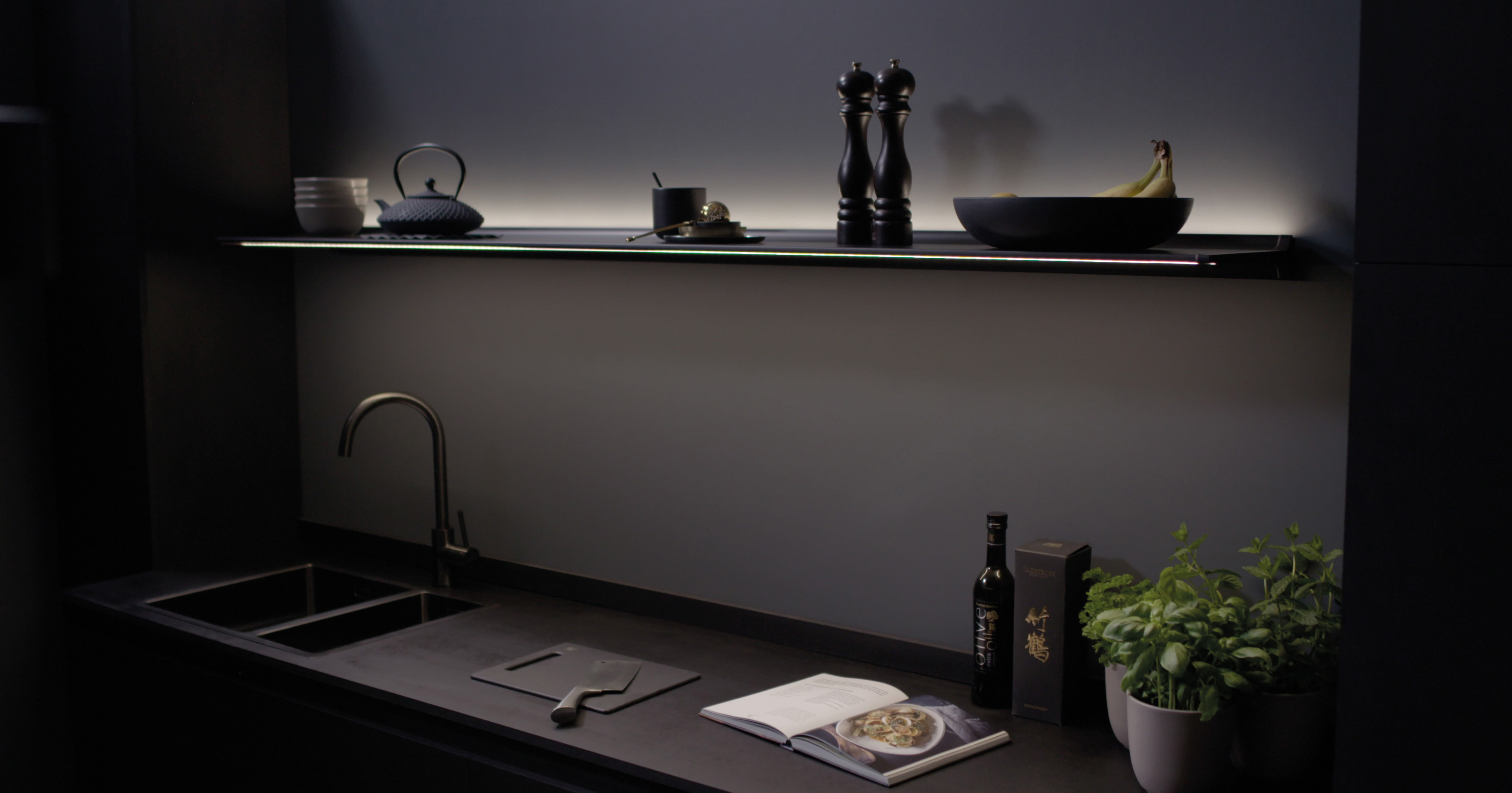 Novy Lighting Shelf, 150 cm | 70013 | 35 W