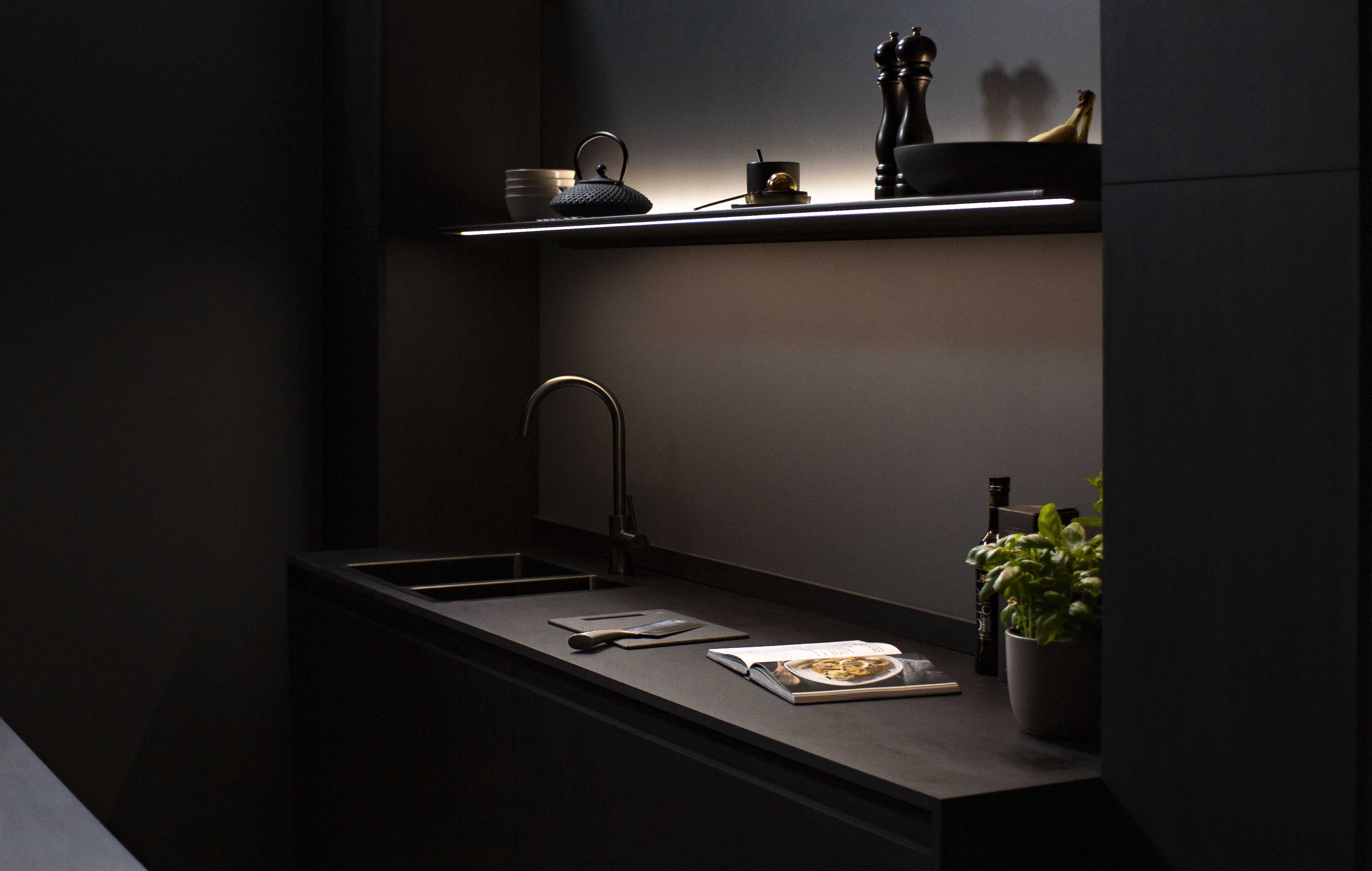Novy Lighting Shelf, 150 cm | 70013 | 35 W