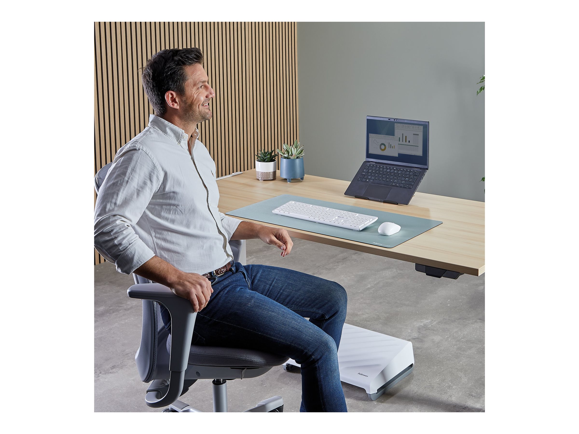 Fellowes Alumia Portable Laptop Stand | 15 " | Laptop Stand | Black