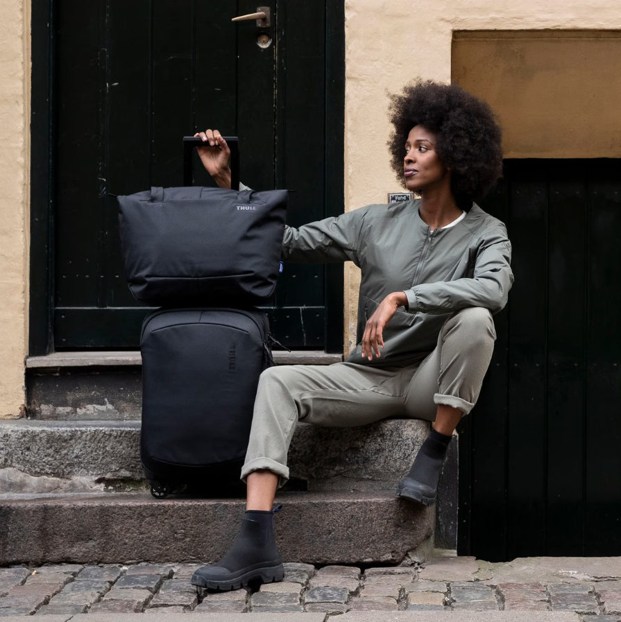 Thule Subterra 2 | Tote | Black | 10.9-16 "