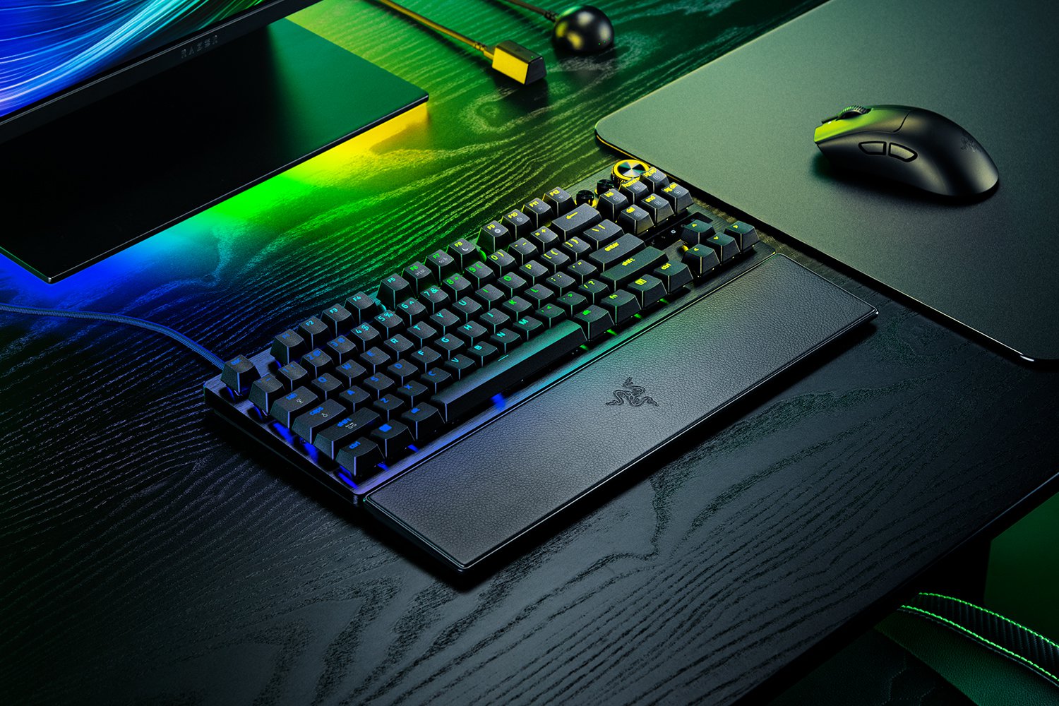 Razer Huntsman V3 Pro Tenkeyless 8KHz | Gaming keyboard | Wired | US | Razer Analog Optical Switch Gen-2 | Black