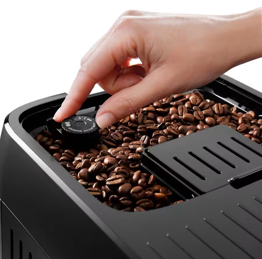 Delonghi Coffee maker | ECAM320.60.B Magnifica Plus | Pump pressure 15 bar | Built-in milk frother | Automatic | 1450 W | Black