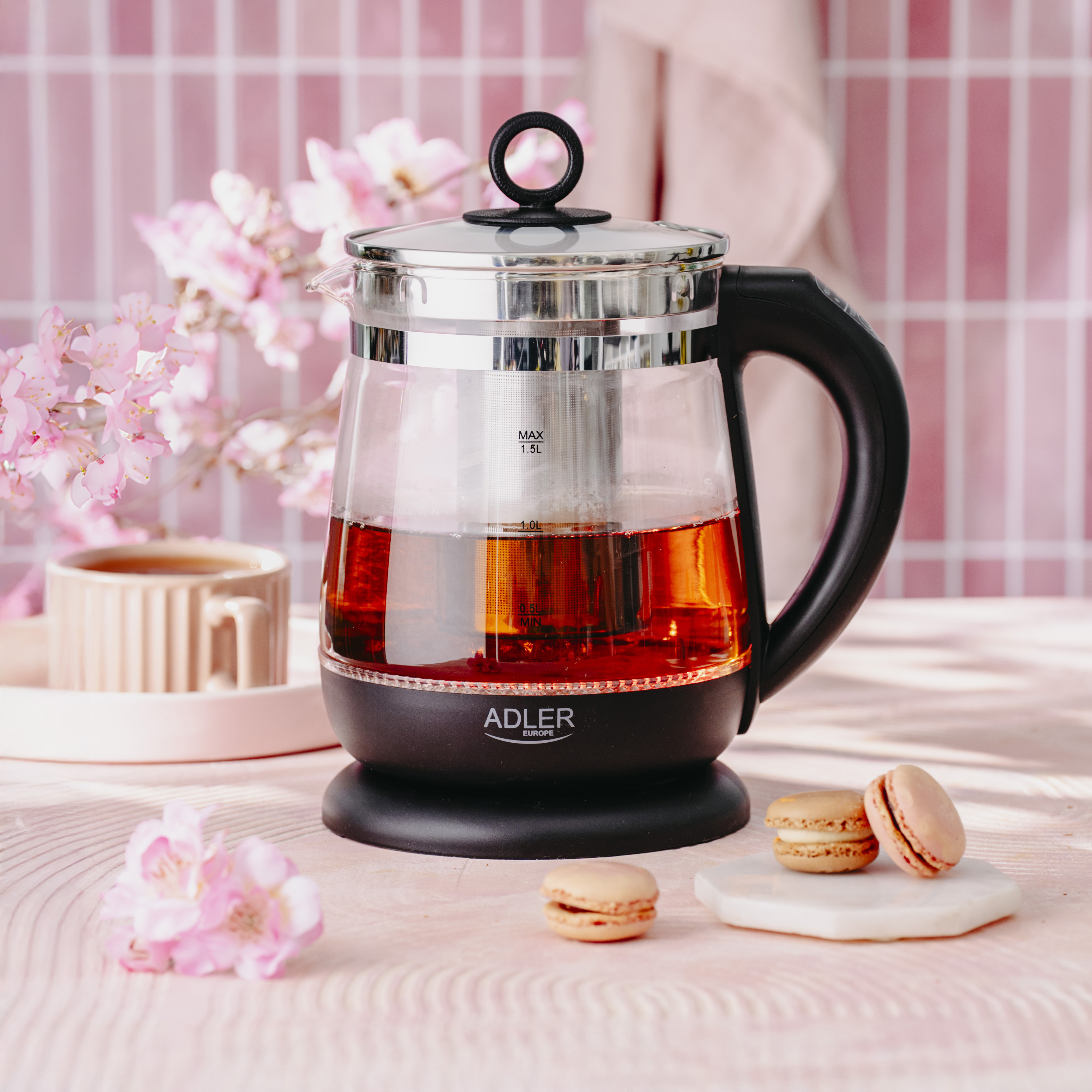 Adler Kettle | AD 1299 | Electric | 2200 W | 1.5 L | Glass | 360° rotational base | Black