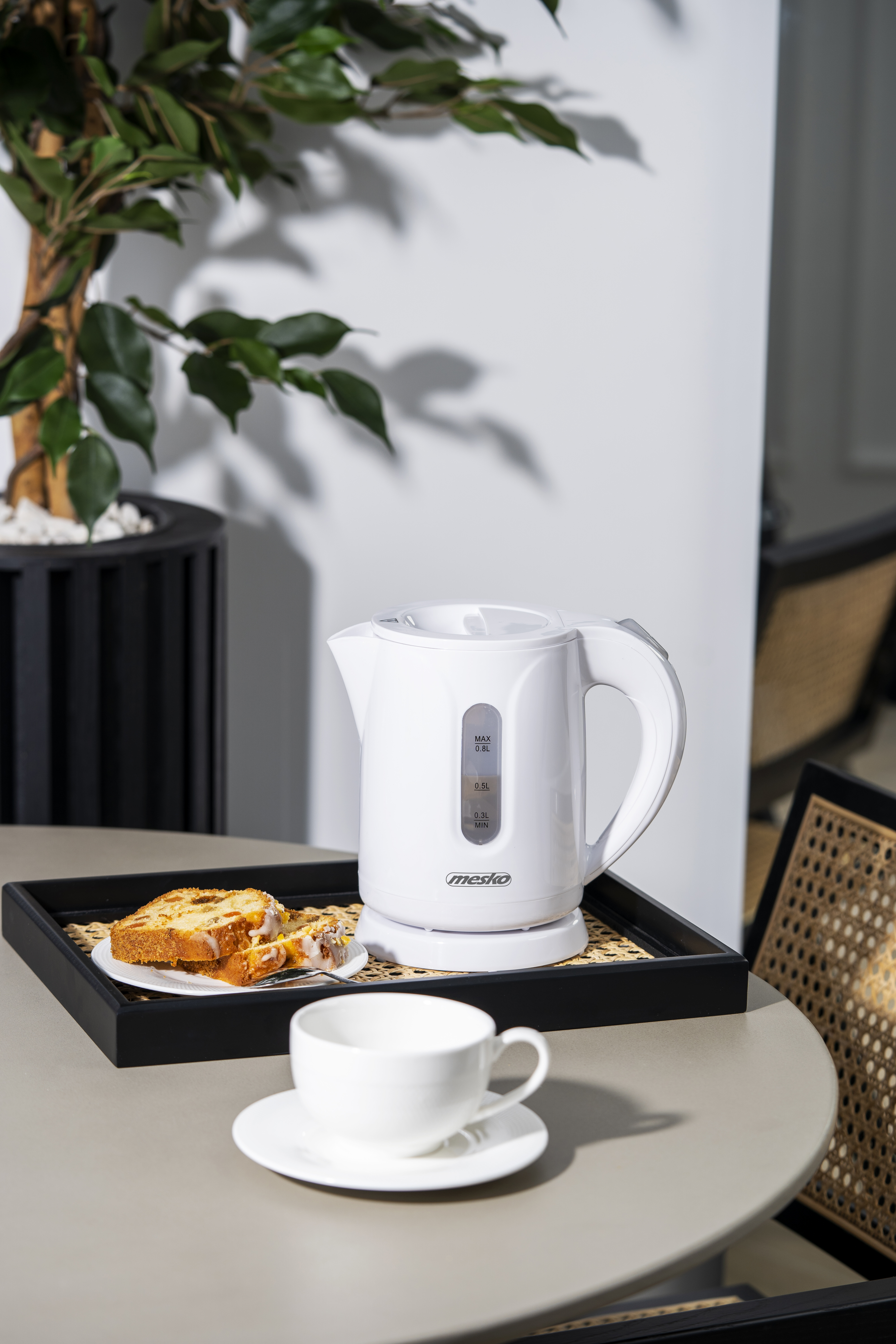 Mesko Kettle | MS 1376 | Electric | 850 W | 0.8 L | Plastic | 360° rotational base | White