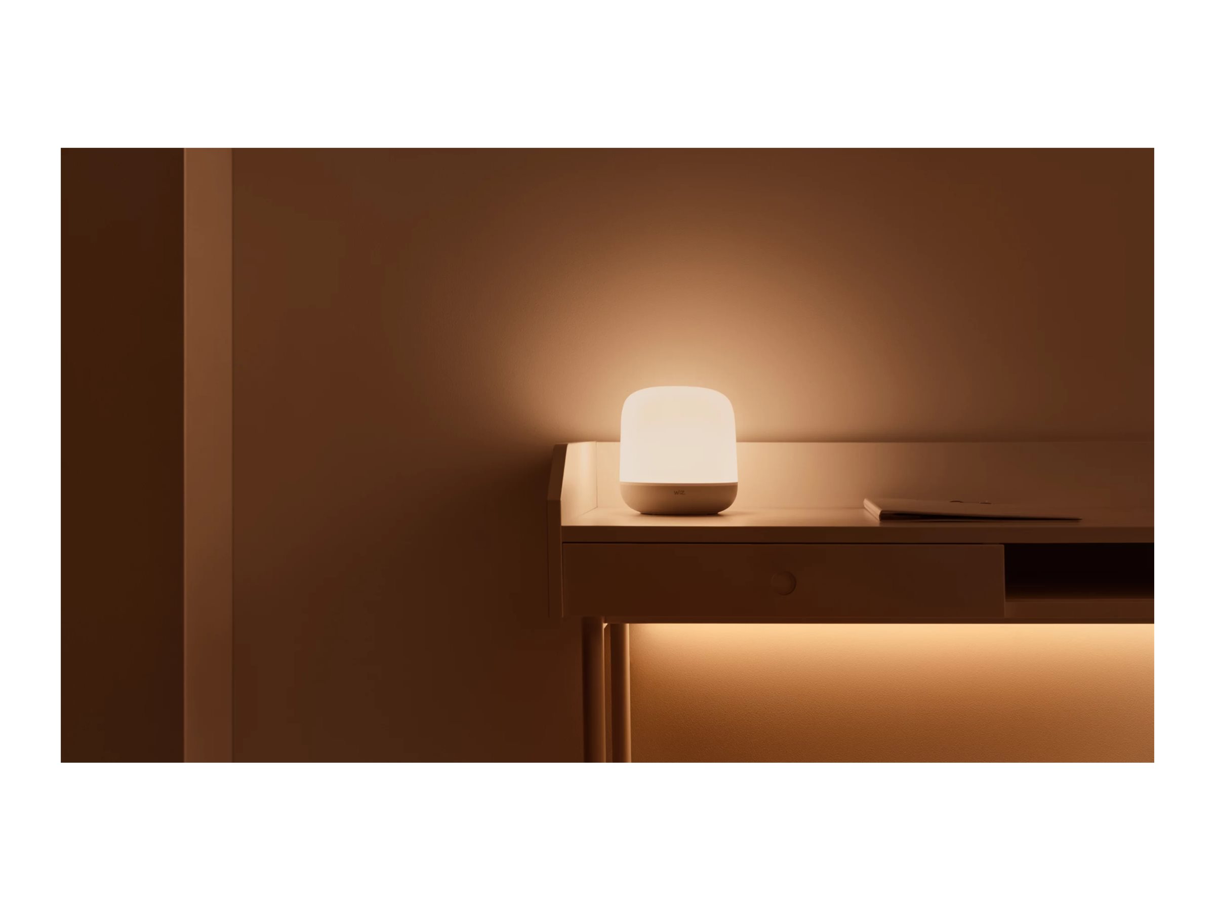 WiZ Smart WiFi WiFi Hero Table Lamp | 9 W | 2200-6500 K