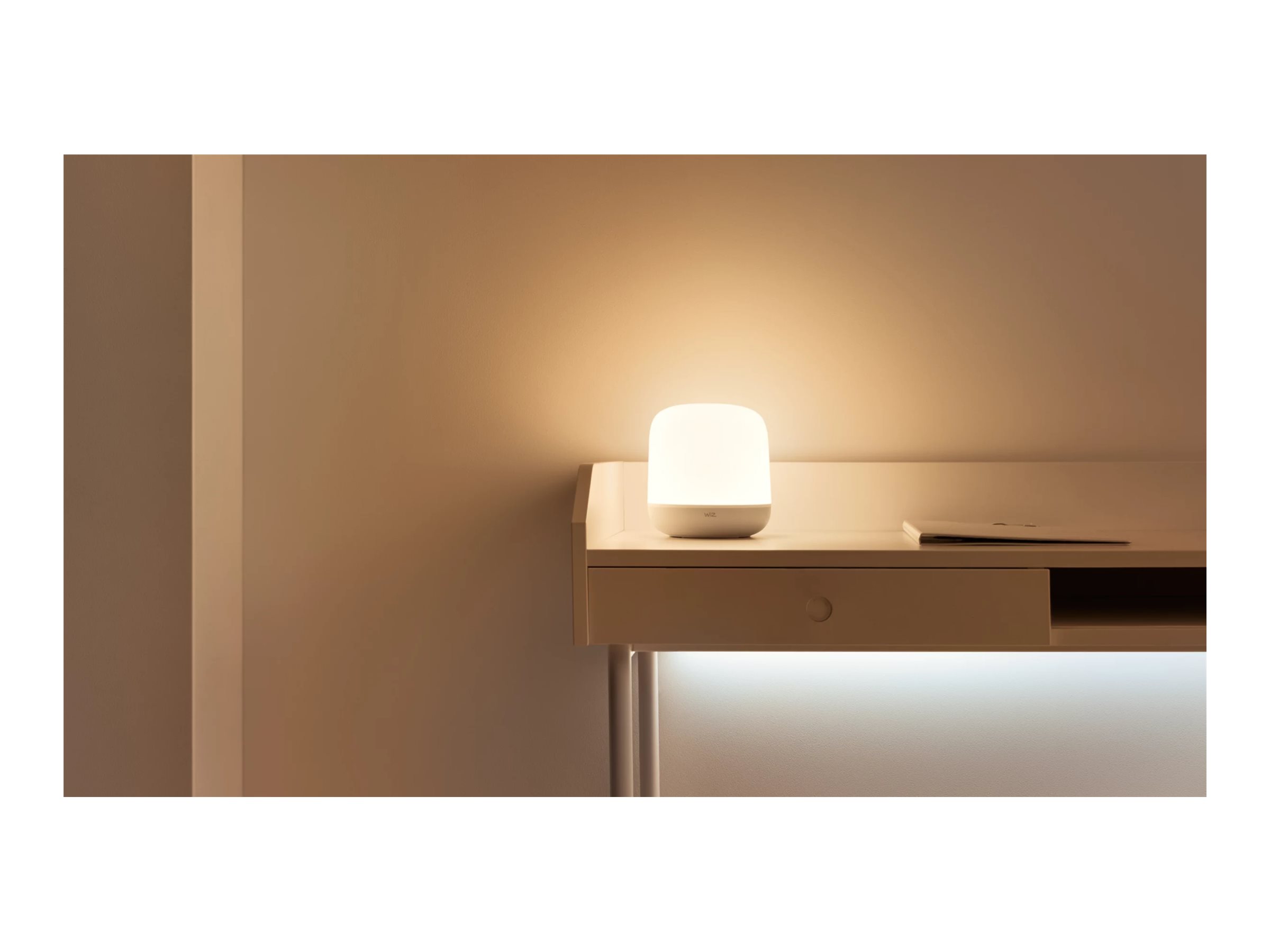 WiZ Smart WiFi WiFi Hero Table Lamp | 9 W | 2200-6500 K