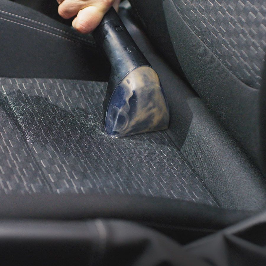 Bissell | Spot Cleaner | SpotClean Pro | Corded operating | Washing function | 750 W | Red/Titanium | 24 month(s)