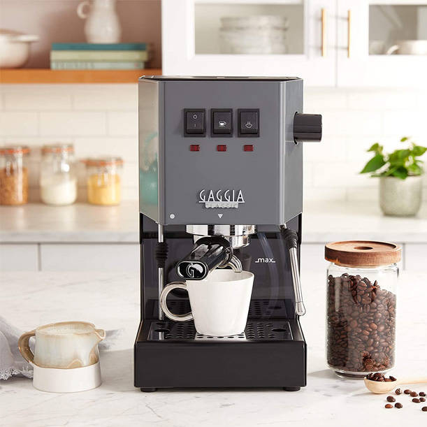 Gaggia | Coffee Maker | RI9481/16 Classic E24 | Pump pressure 15 bar | Built-in milk frother | Semi-automatic | Industrial Grey