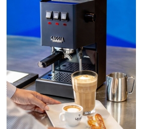 Gaggia Coffee Maker | RI9481/15 Classic E24 | Pump pressure 15 bar | Built-in milk frother | Semi-automatic | Classic Blue