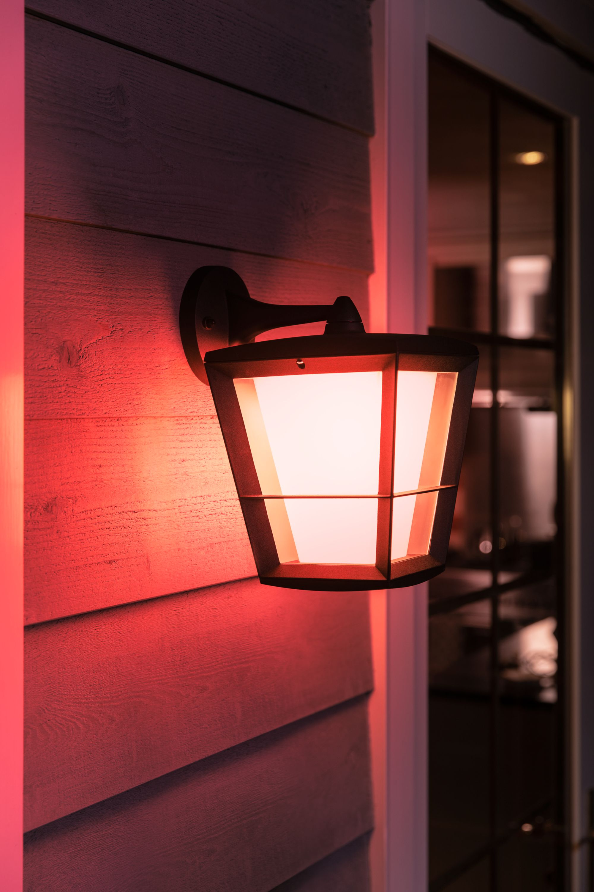 Philips Hue WCA Econic Outdoor Wall Lantern | 15 W | 2000-6500 Hue White Colour Ambiance