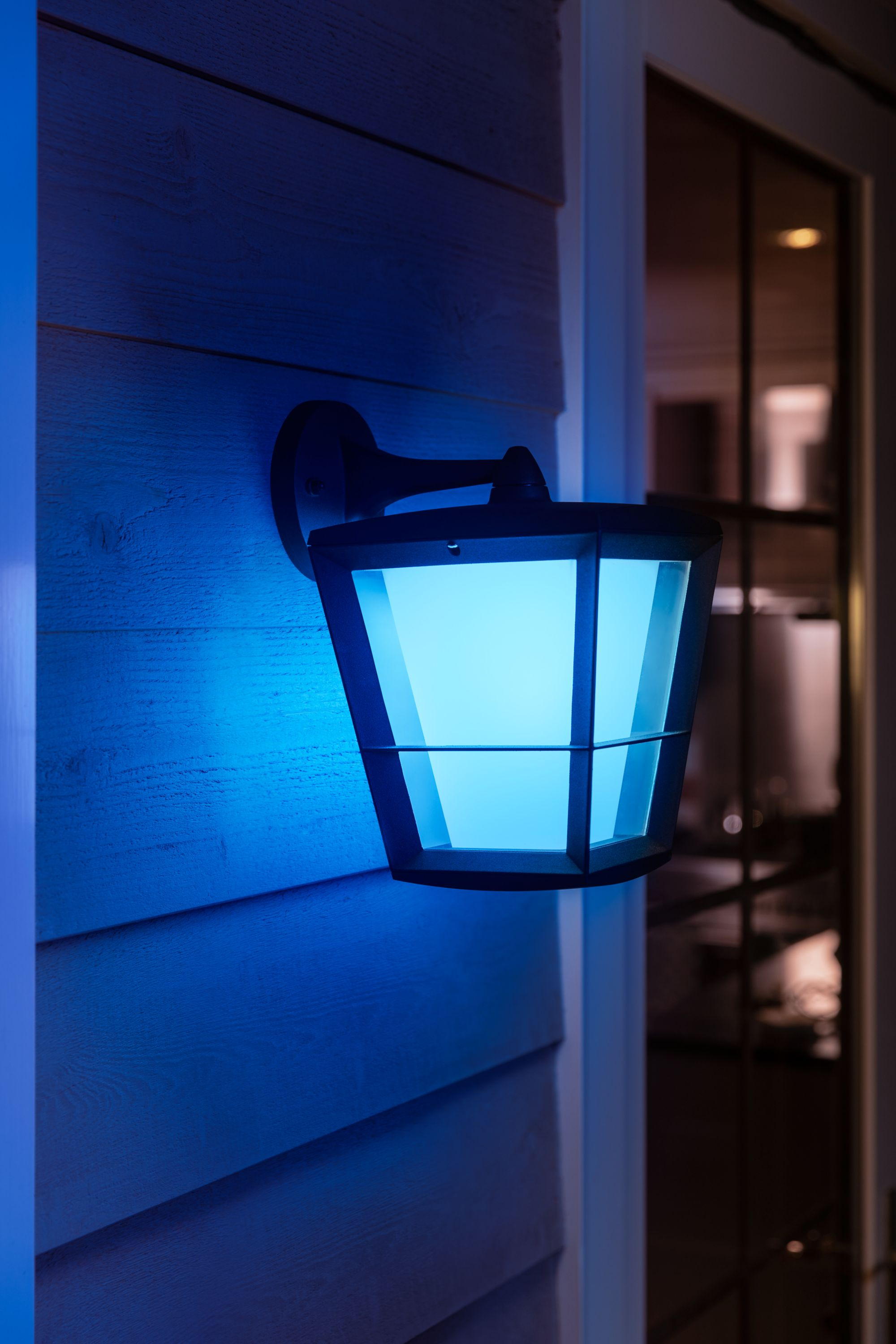 Philips Hue WCA Econic Outdoor Wall Lantern | 15 W | 2000-6500 Hue White Colour Ambiance