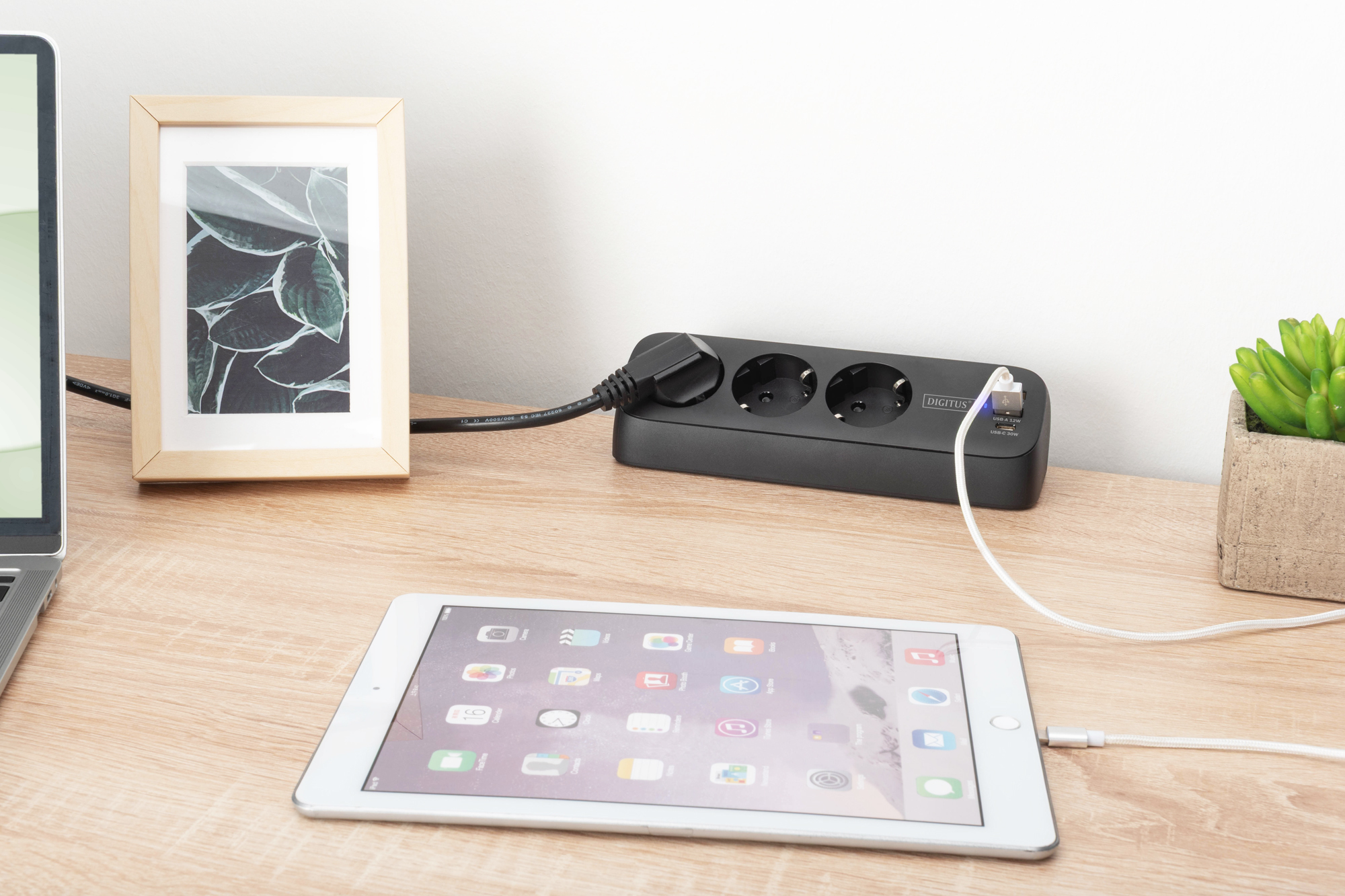 Digitus 3-way office socket strip with 2x USB-A and 1x USB-C connections | DA-70625