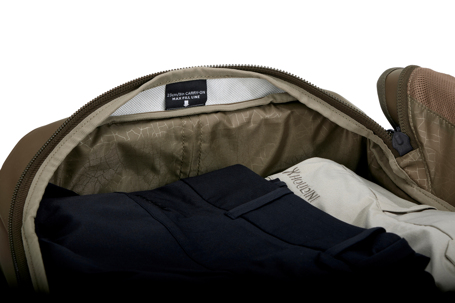 Thule Chasm | Carry-on luggage | Deep Khaki | Waterproof