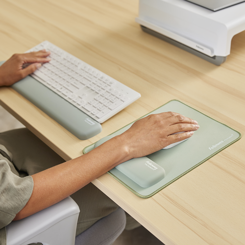 Fellowes | Breyta Palm Wrist Rest | Sage