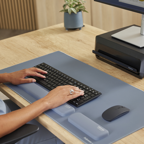 Fellowes | Breyta Keyboard Wrist Rest | Marine