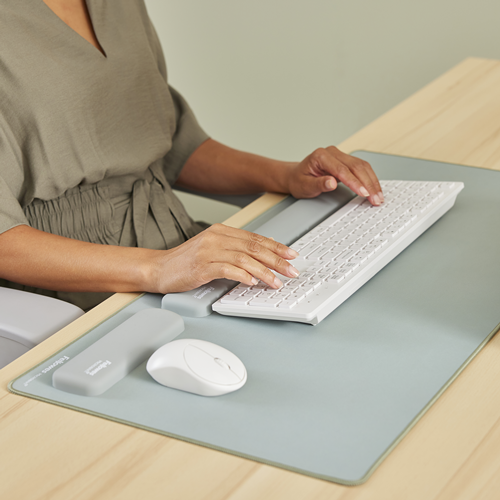 Fellowes | Breyta Keyboard Wrist Rest | Sage