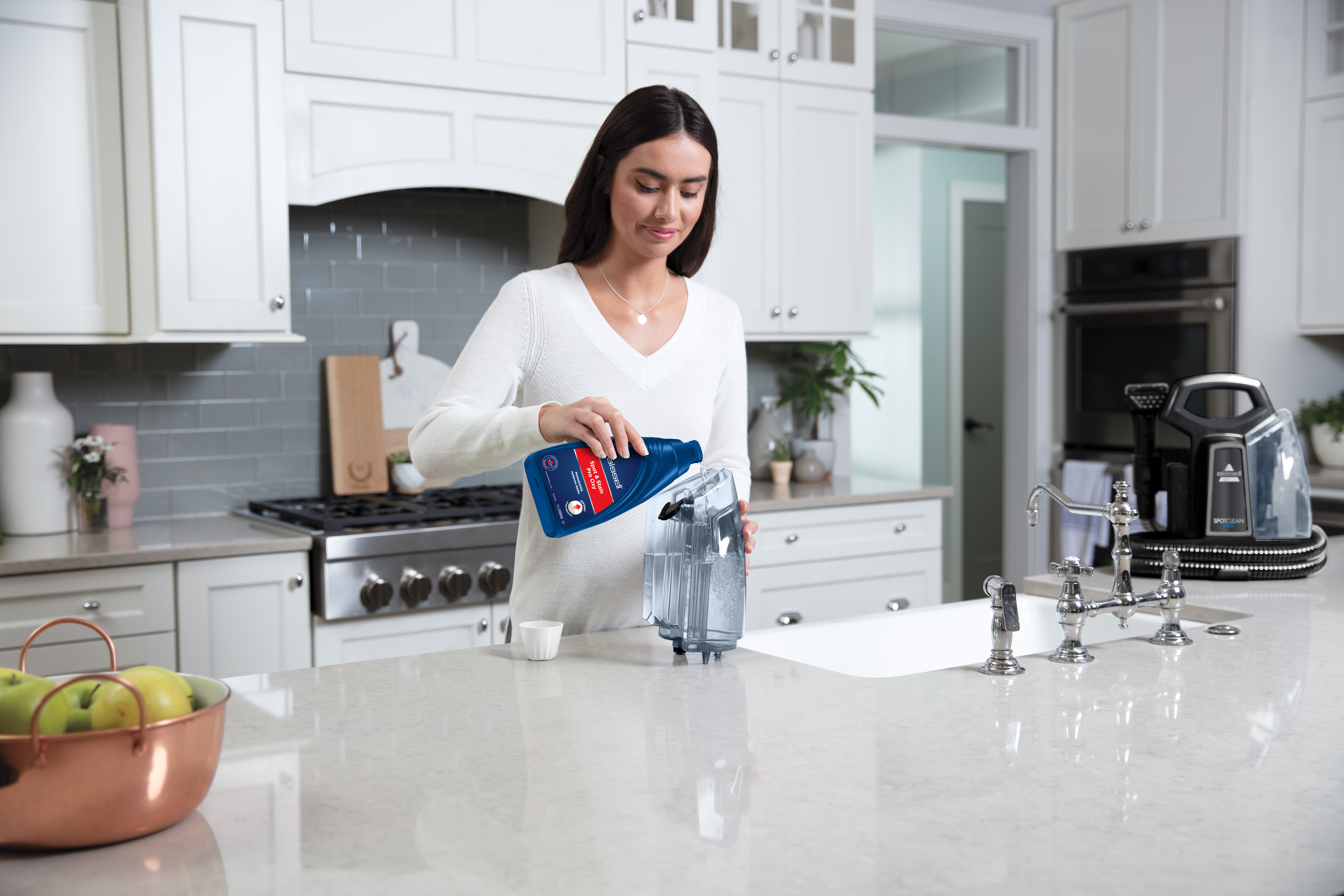 Bissell | SpotClean Plus Cleaner | 3724N | Corded operating | 330 W | Black/Titanium | 24 month(s)