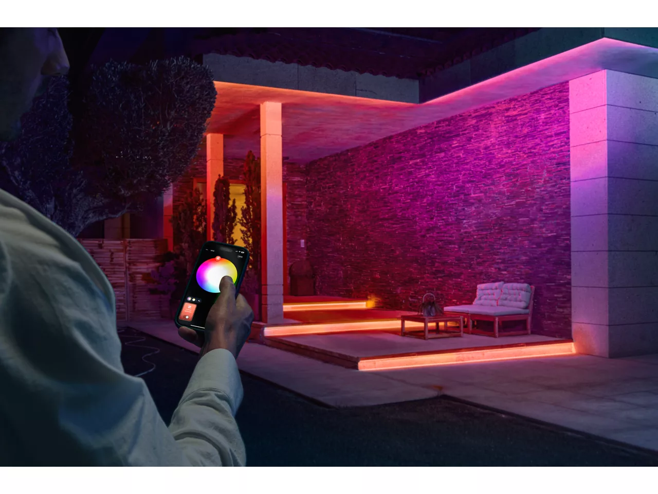 Philips Hue Flux Lightstrip for outdoor use, 10 m | 30 W | Bluetooth, Zigbee