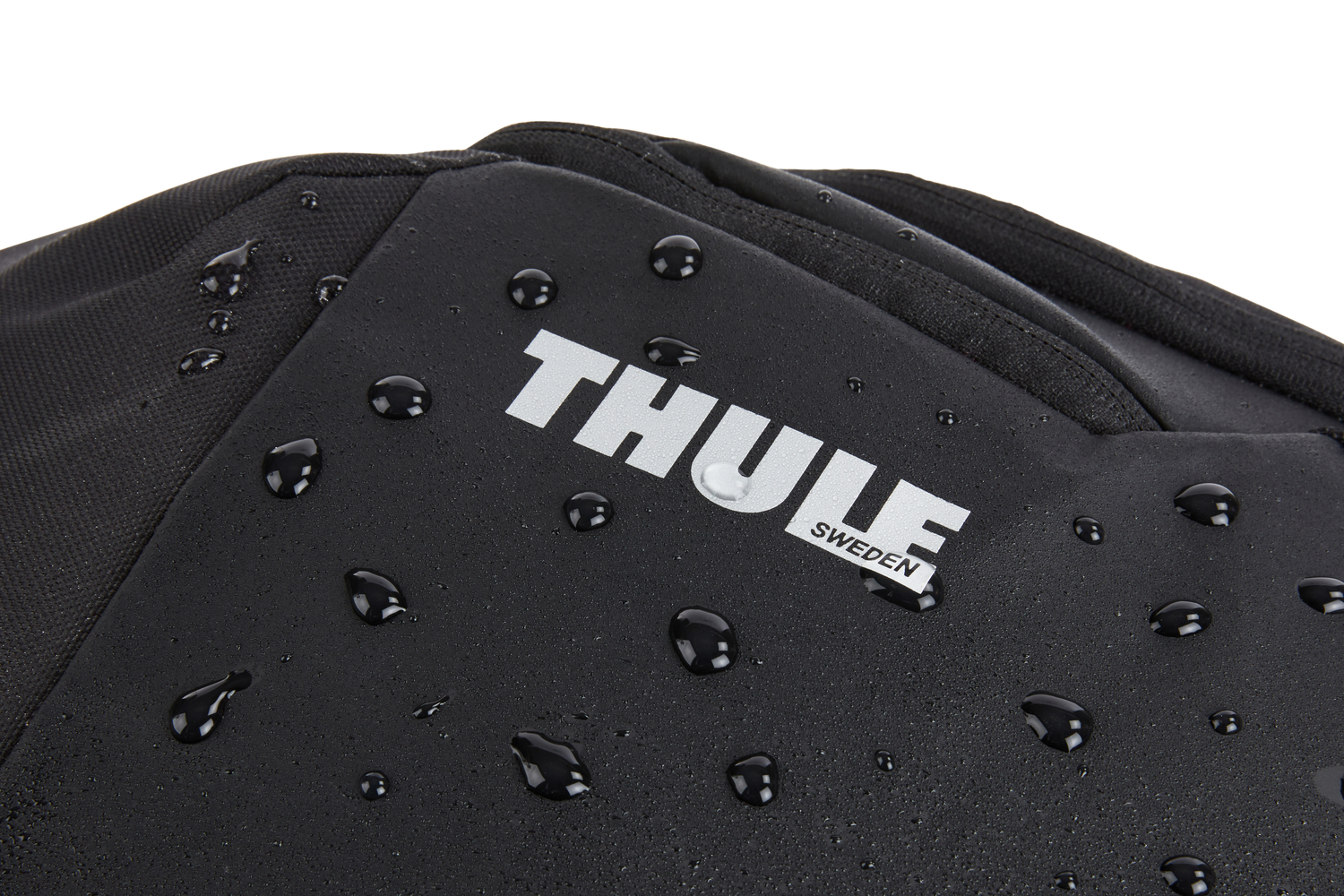 Thule | Backpack 26L | Chasm | Fits up to size 16 " | Laptop backpack | Waterproof | Black