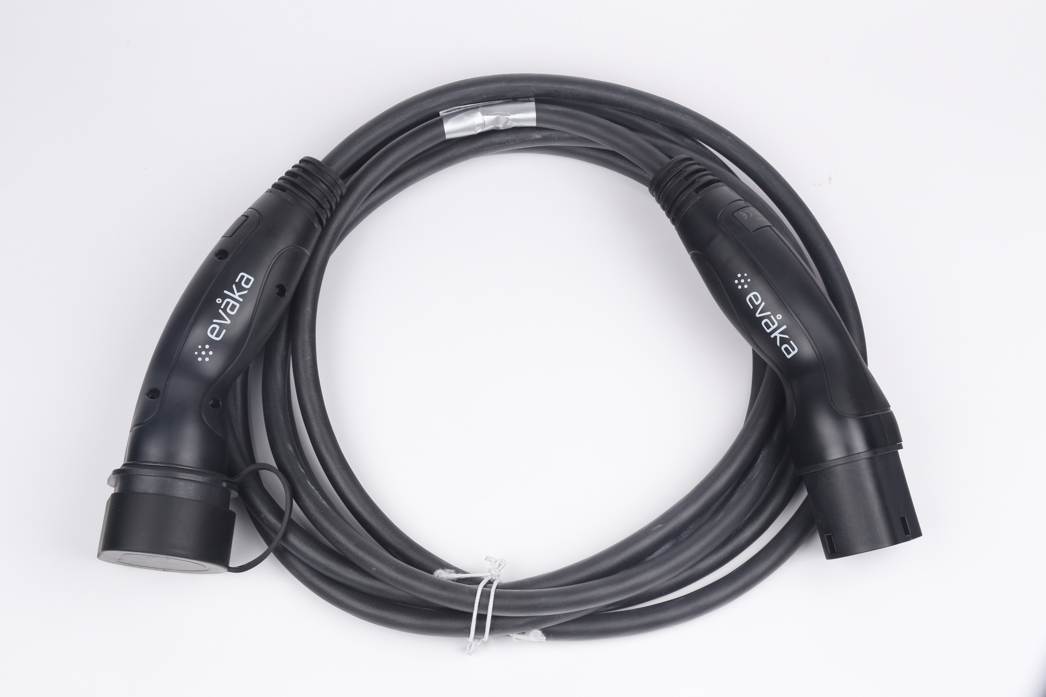 Evaka EV Charging Cable Type 2-Type 2, 22 kW, 32 A, 5 x 6 mm2, 1 x 0.5 mm2, 5 m | ITGAM3871 | Black
