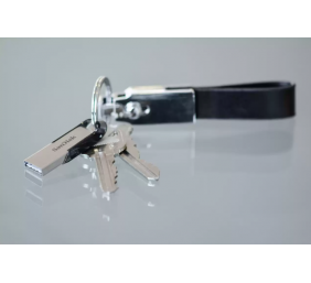 SanDisk Ultra Flair USB atmintinė 256GB, USB-A 3.0, Juoda/Sidabrinė