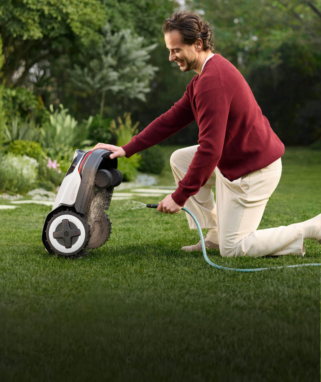 Roborock RockNeo Q110 Mower, 2WD, 1000m², RTK + VSLAM, (Edge Cutting module sold separately)