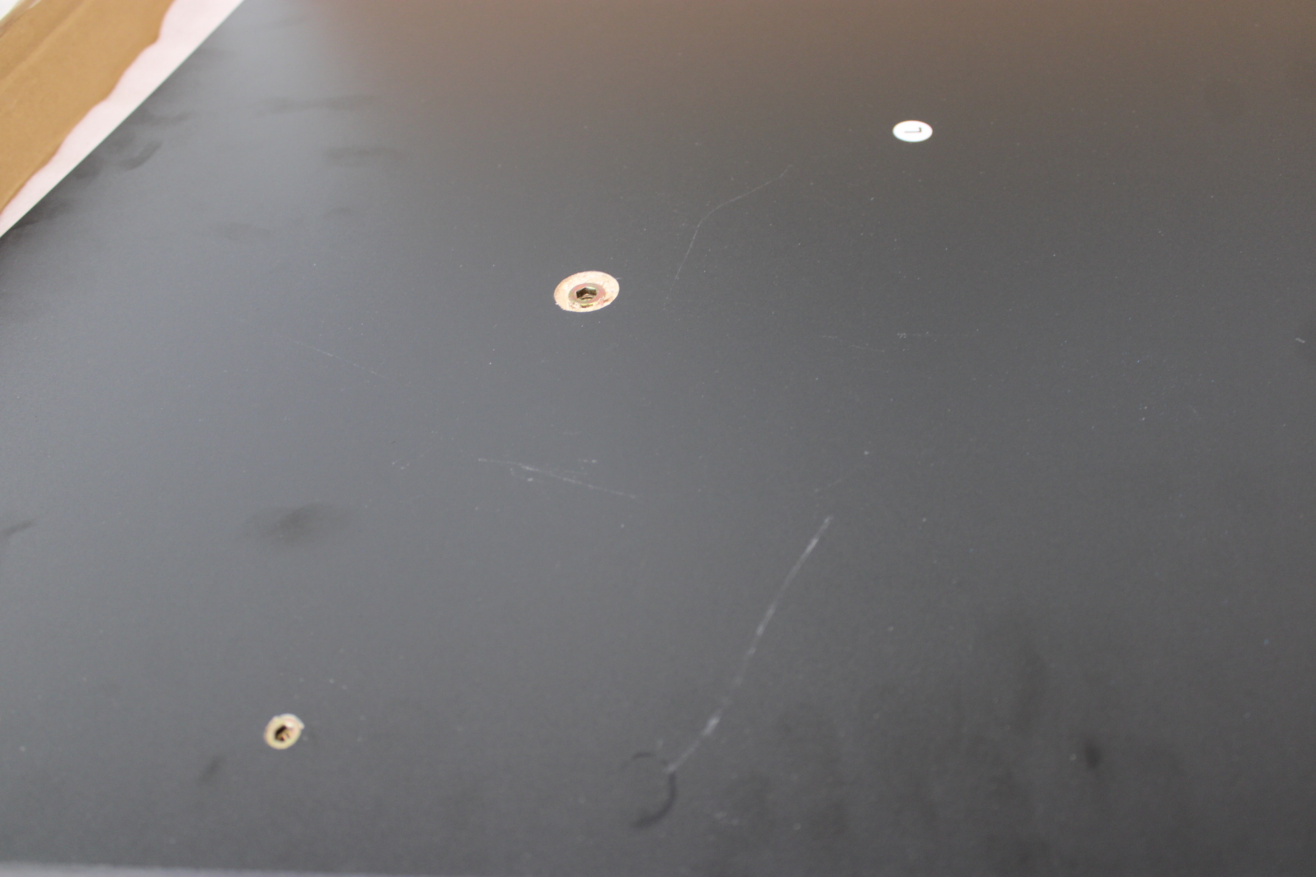 SALE OUT. | Arozzi Gaming Desk | Arena Medium | Pure Black | DAMAGED PACKAGING AND LAMINATE. SCRATCHED PARTS AND TABLE TOP. | 24 month(s)
