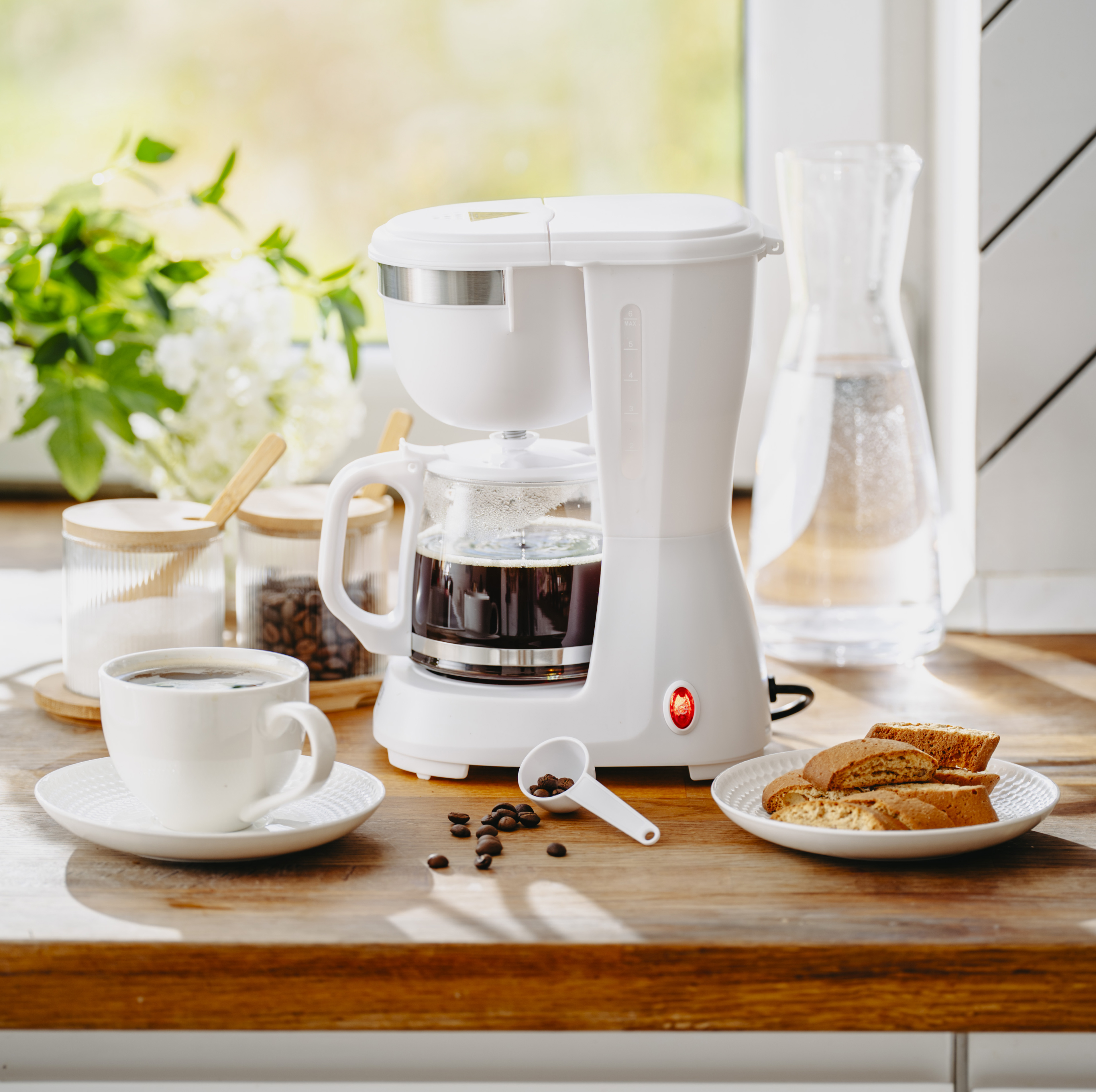 Adler Coffee Maker | AD 4381w | Drip | 600 W | White