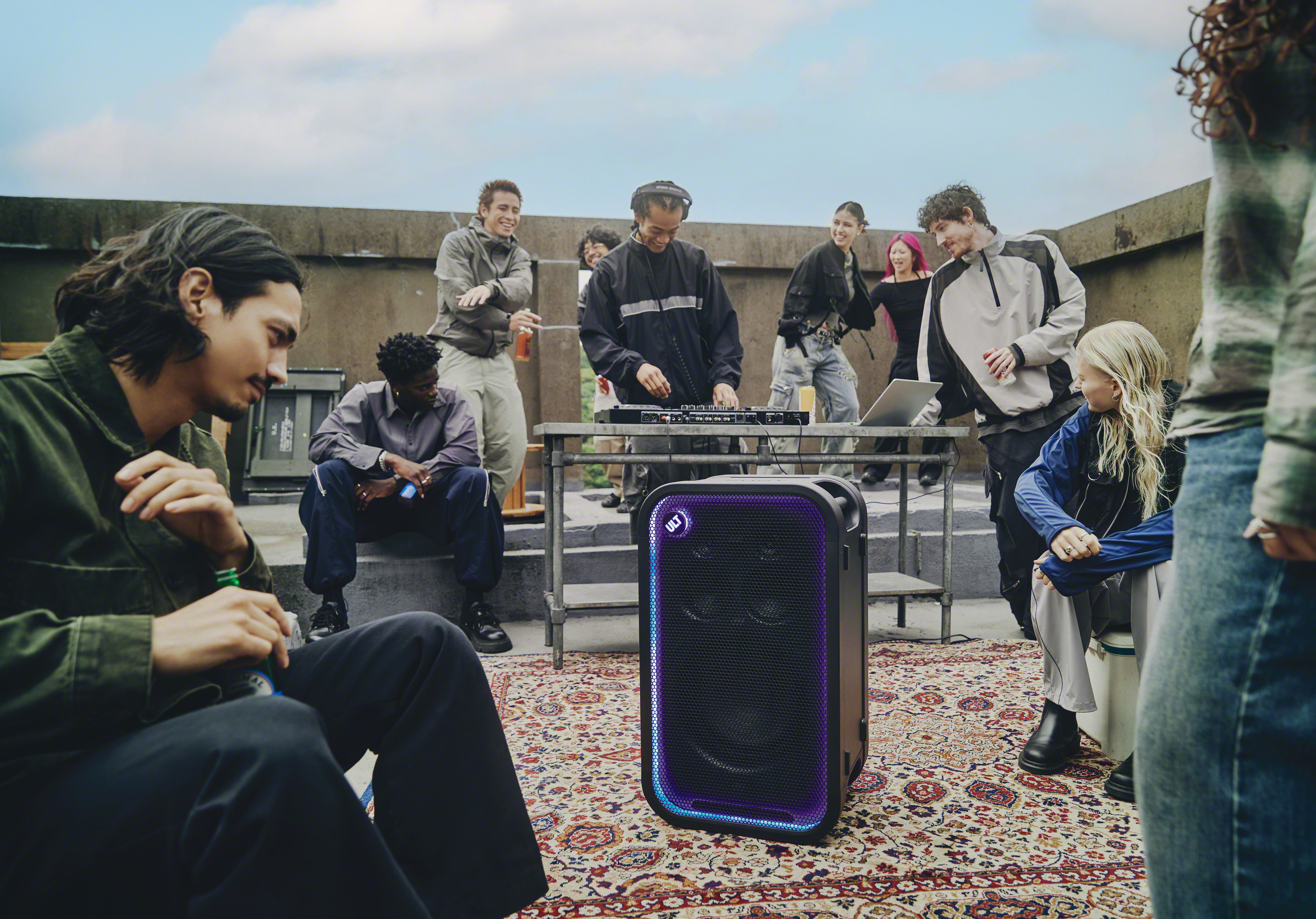Sony Party Speaker | SRS-ULT700 ULT TOWER 7 | 420 W | Waterproof | Bluetooth | Wireless connection | Portable | Black