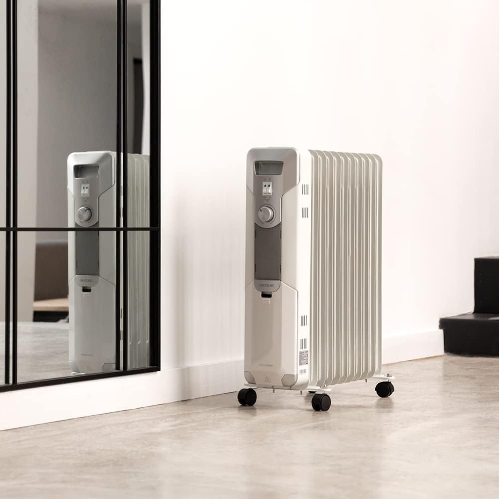 Cecotec ReadyWarm 11000 Space | Oil Radiator | 2500 W | Number of power levels 3 | Suitable for rooms up to 25 m² | White