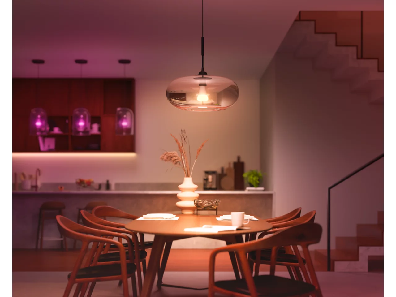 Philips Hue WCA 1100 A60 1P EU | E27 | 8.1 W | White and colour light | Bluetooth and Zigbee
