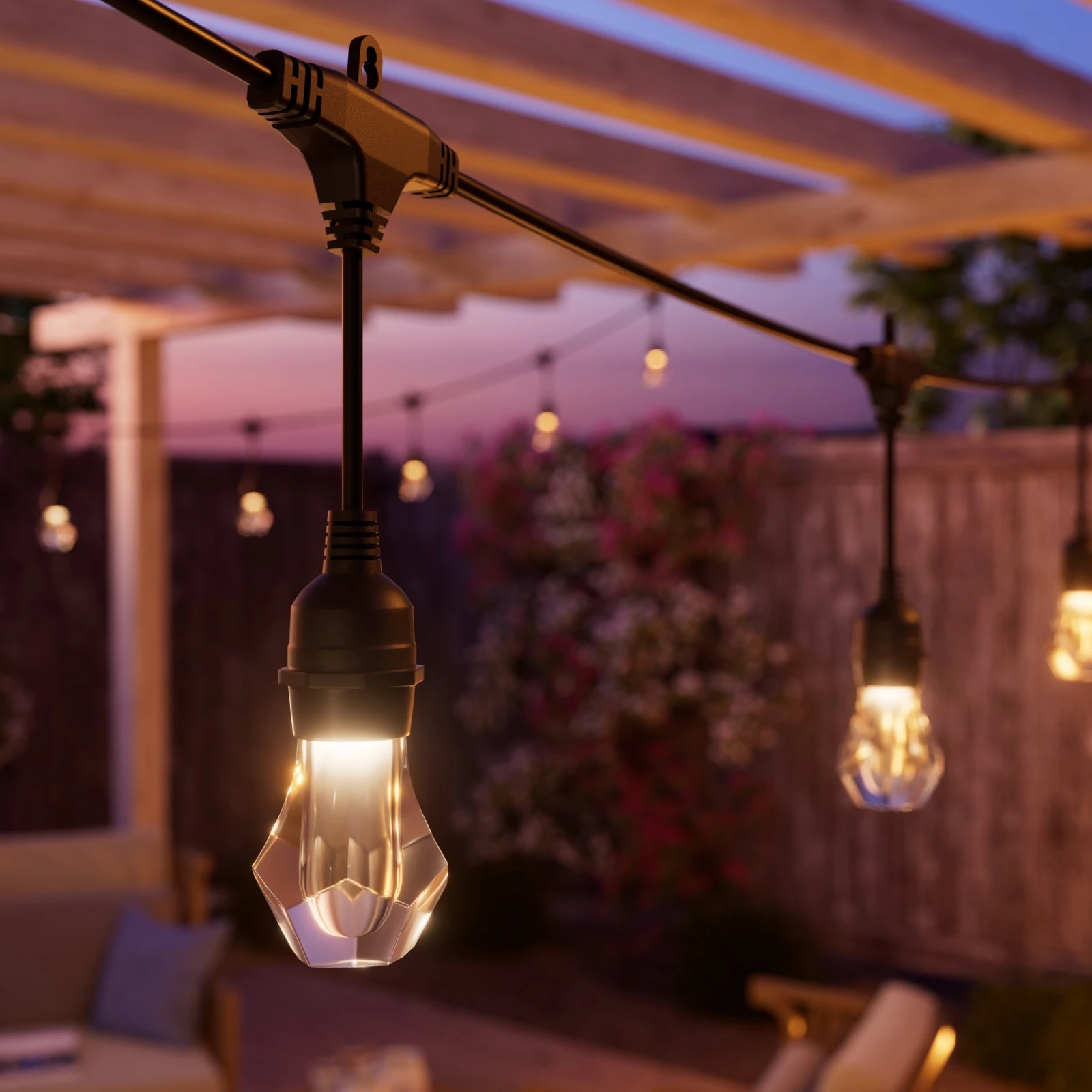 Nanoleaf Essentials Matter Smart Multicolour Outdoor String Lights Starter Kit 30m | 16M+