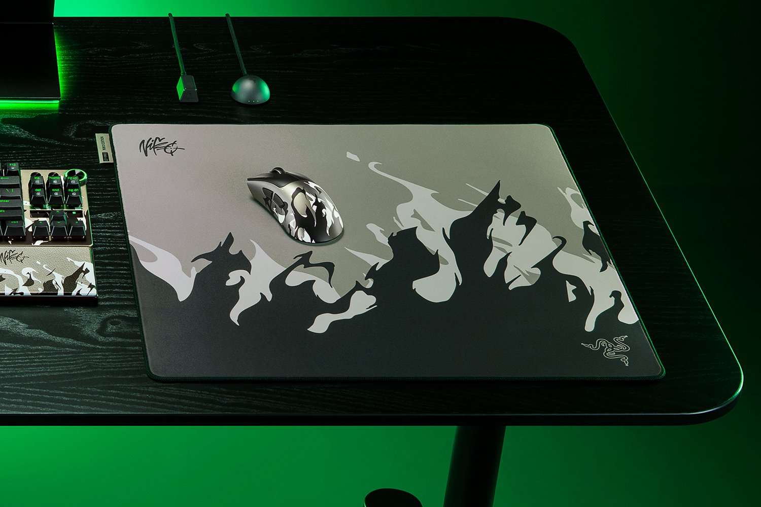 Razer Gaming Mouse Mat, Large | Gigantus V2 Pro | NiKo Edition