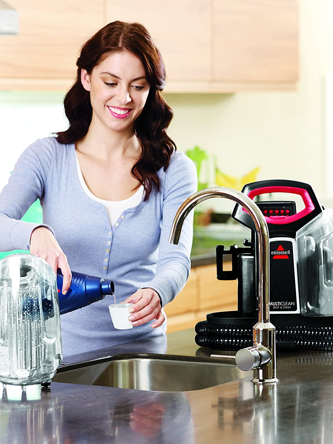 Bissell | MultiClean Spot & Stain SpotCleaner Vacuum Cleaner | 4720M | 330 W | Black/Red