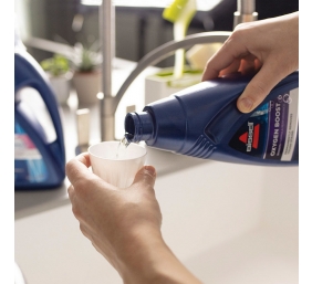 Bissell | Spot Cleaner | SpotClean Pro | Corded operating | Washing function | 750 W | Red/Titanium | 24 month(s)