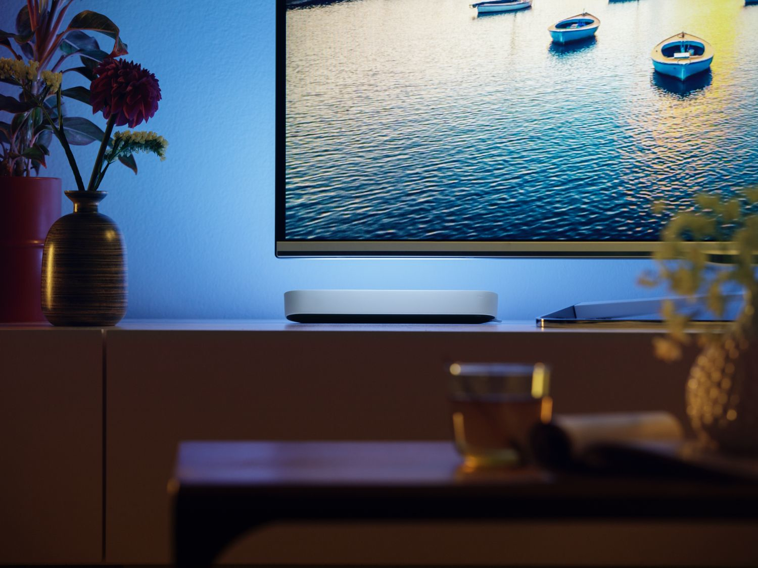 Philips Hue Play WCA Lightbar Base, White | 42 W | 2000-6500 Hue White Colour Ambiance