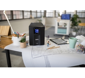 Schneider Electric APC Smart-UPS C | SMC1000IC | 1000 VA | 600 W