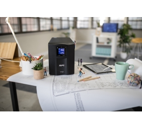 Schneider Electric APC Smart-UPS C | SMC1500IC | 1500 VA | 900 W